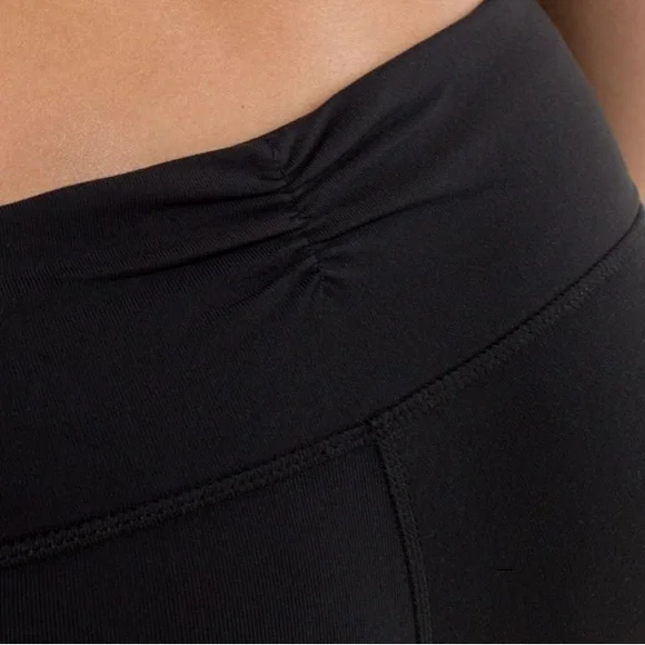 Lululemon Gather & Crow Crop - Picture 3 of 12